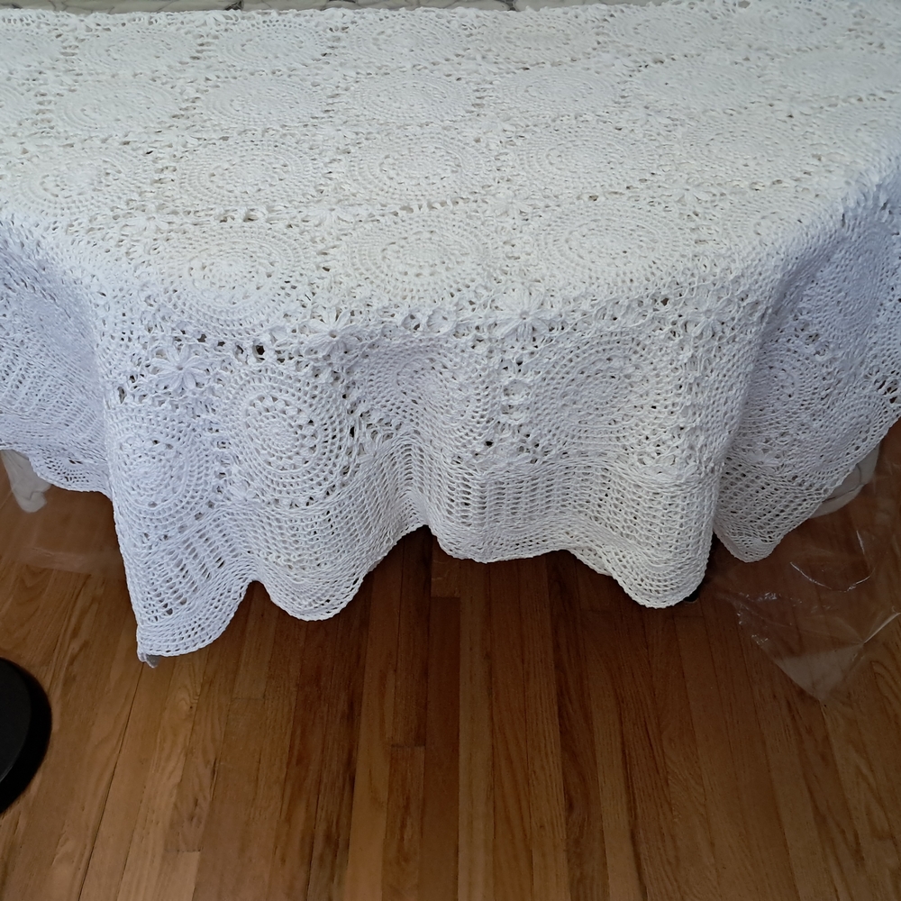Elegant Rectangular White Crochet Tablecloth